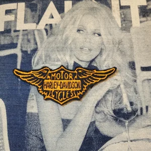Patch Brodé "Vintage Harley Wing Logo" ( Version Black & Orange)