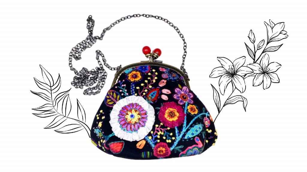 Petit sac noir en velours brodé de fleurs – Image 2