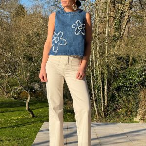 Top bleu jean broderie florale AGNES
