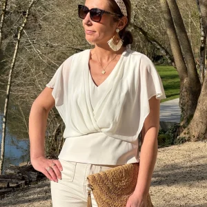 Top écru drapé croisé volant NOA